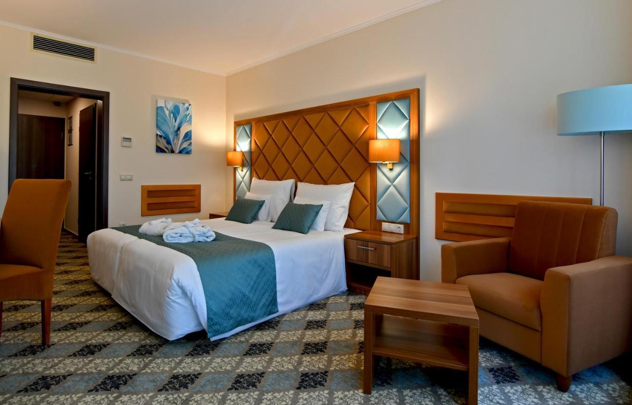 Wellness Hotel Gyula Ngoại thất bức ảnh