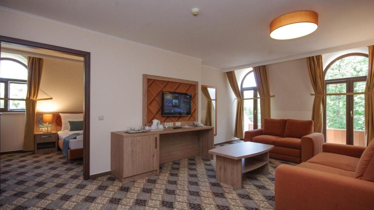 Wellness Hotel Gyula Ngoại thất bức ảnh