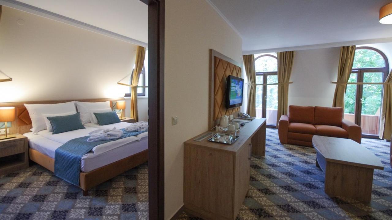 Wellness Hotel Gyula Ngoại thất bức ảnh