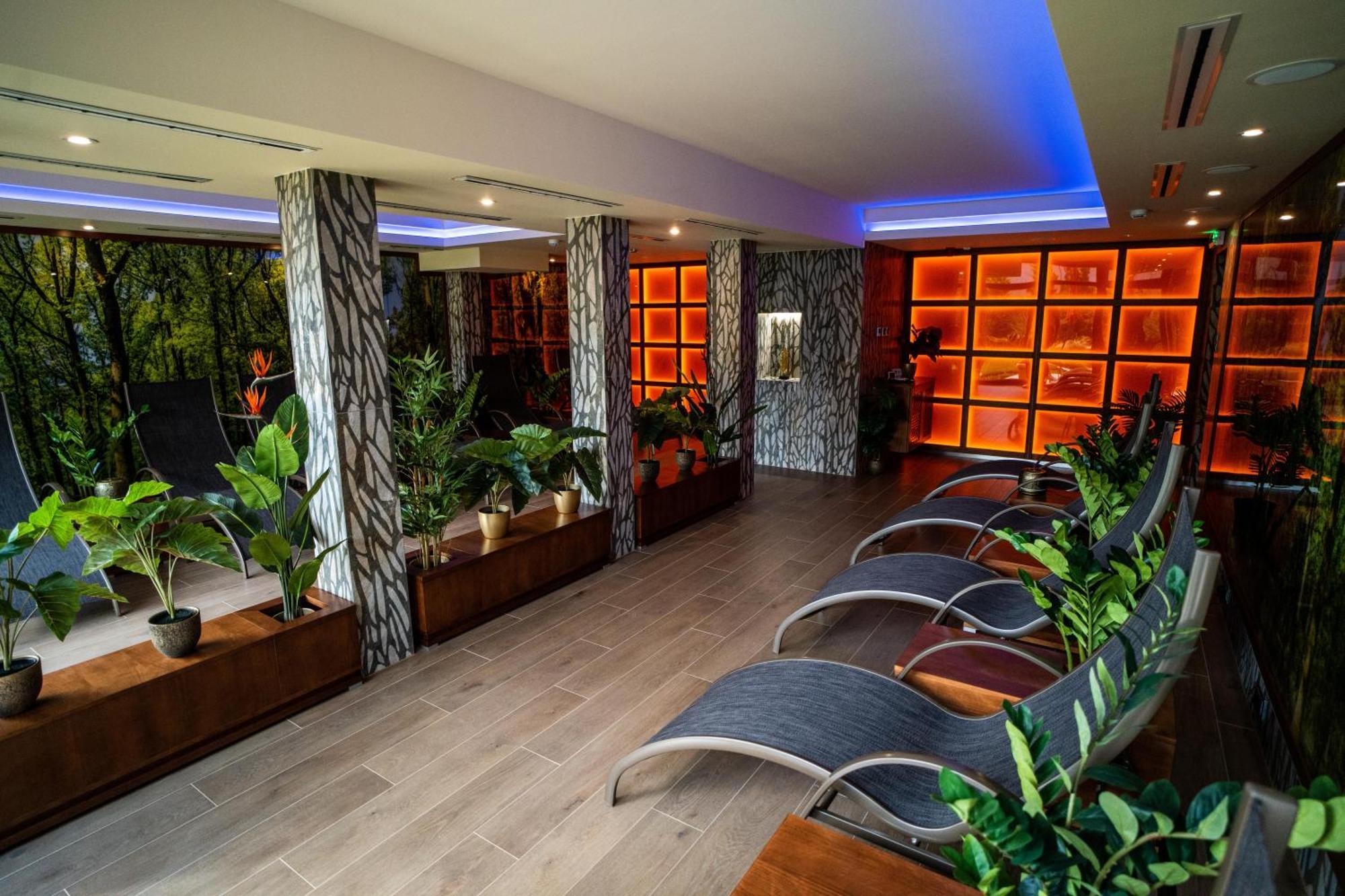 Wellness Hotel Gyula Ngoại thất bức ảnh