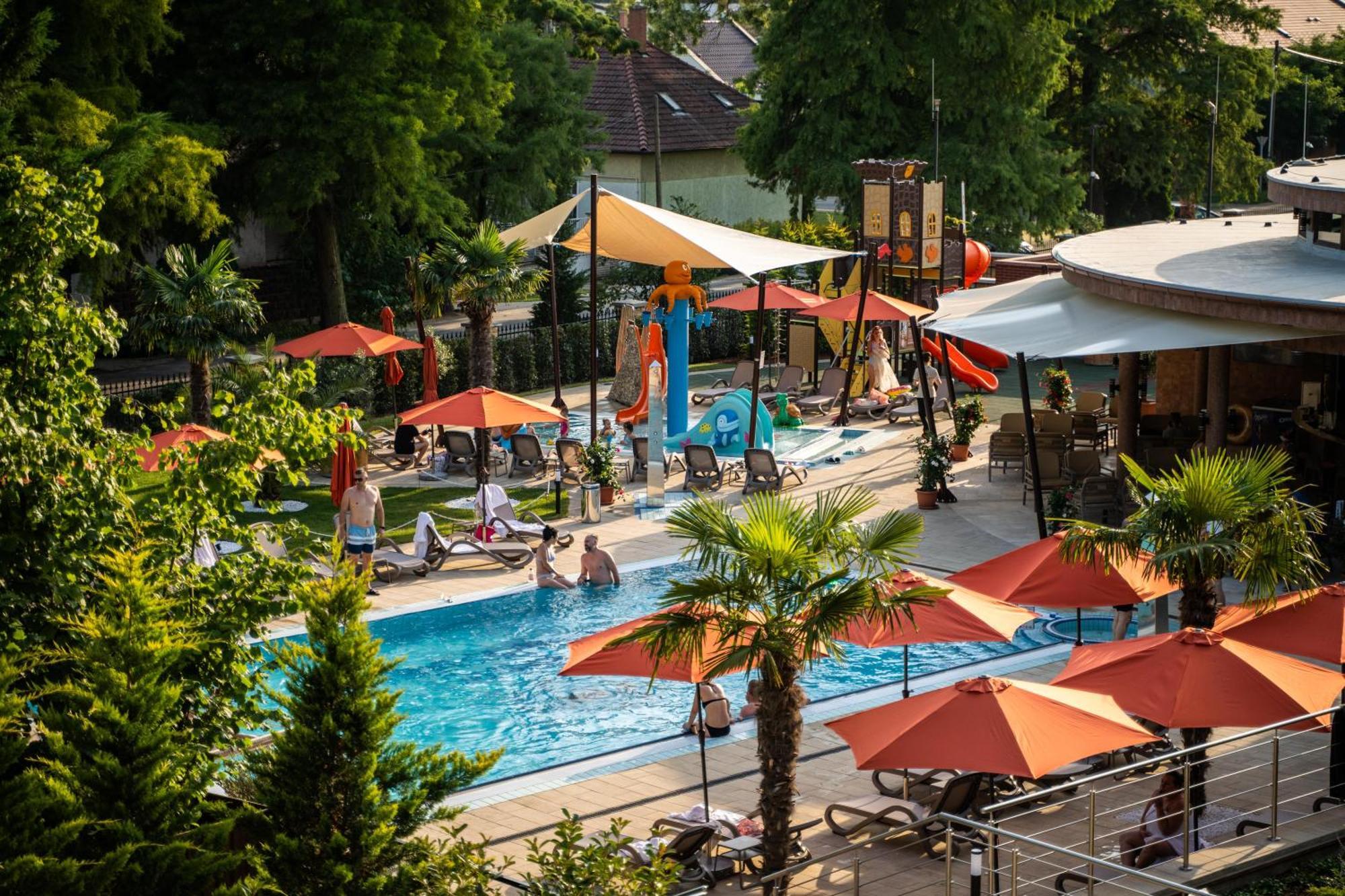 Wellness Hotel Gyula Ngoại thất bức ảnh
