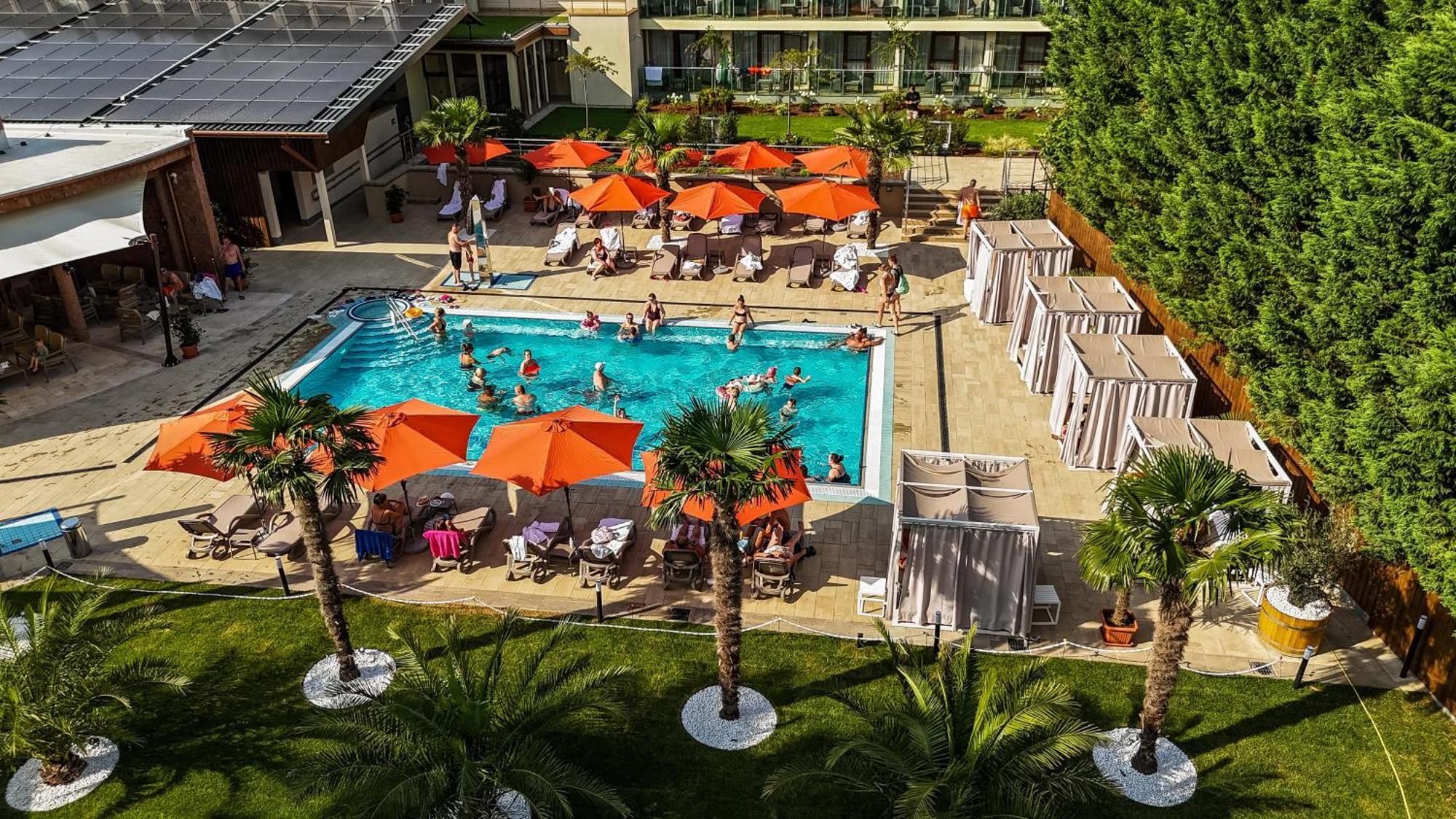 Wellness Hotel Gyula Ngoại thất bức ảnh