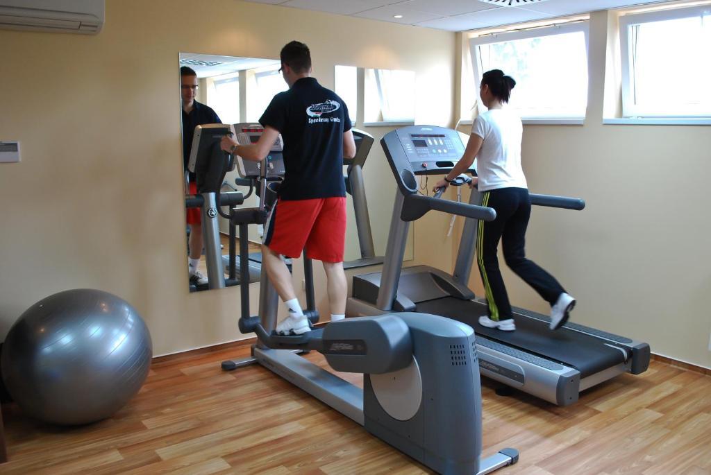 Wellness Hotel Gyula Ngoại thất bức ảnh